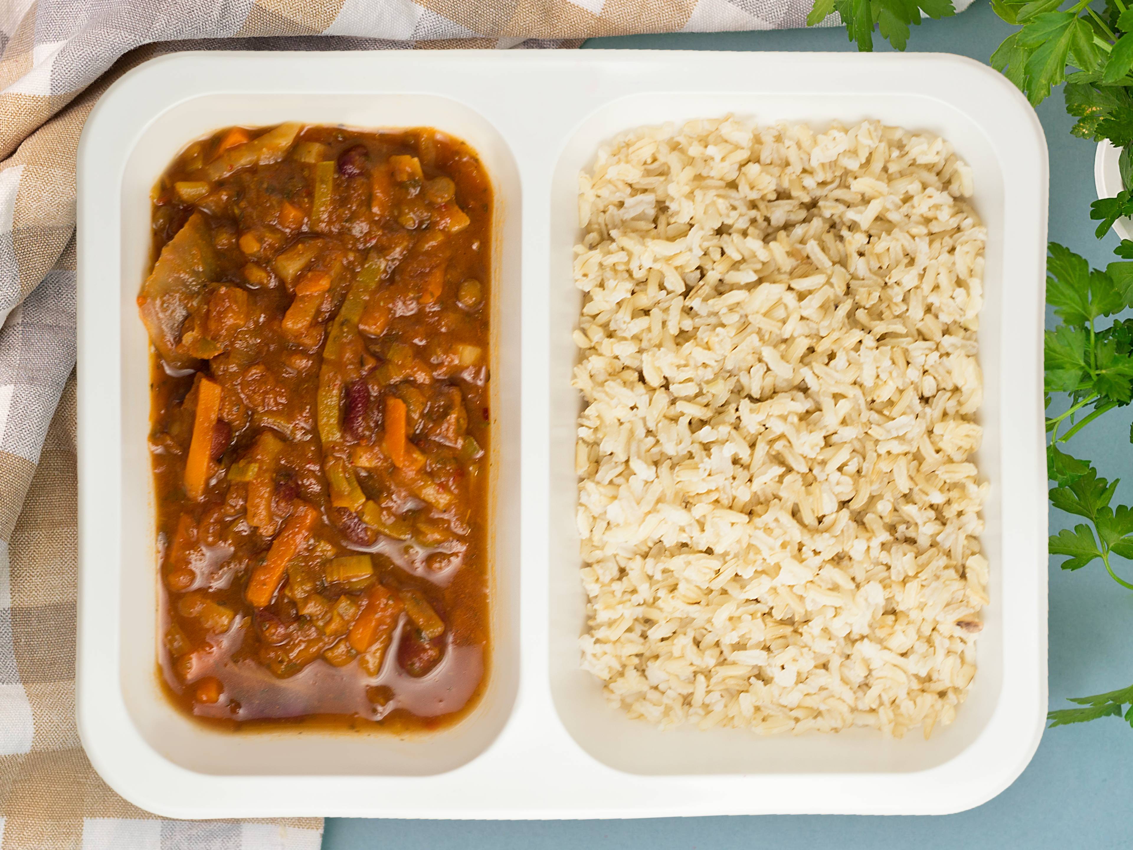 Chili sin carne z brązowym ryżem