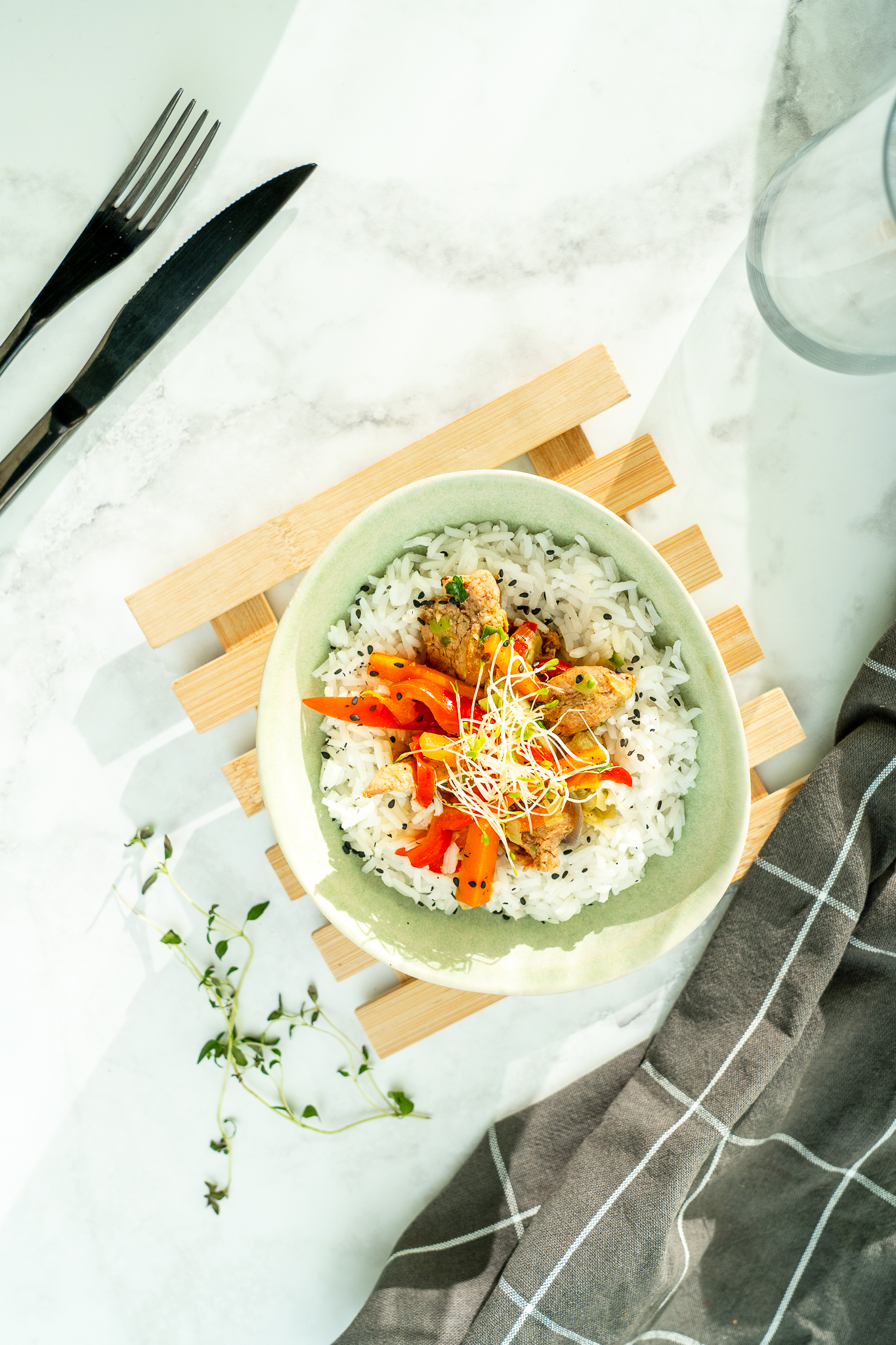 Polędwiczki wieprzowe po chińsku z ryżem białym