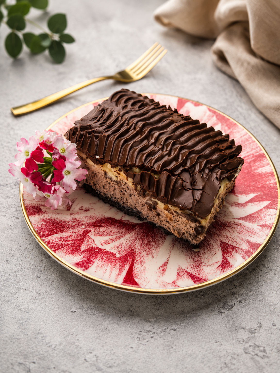 Proteinowy serniczek bez pieczenia snickers