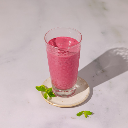 Koktajl sernikowy z truskawką (może zawierać pestkę)