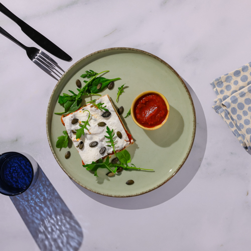 Pizza z pieczarkami i wegańskim serem