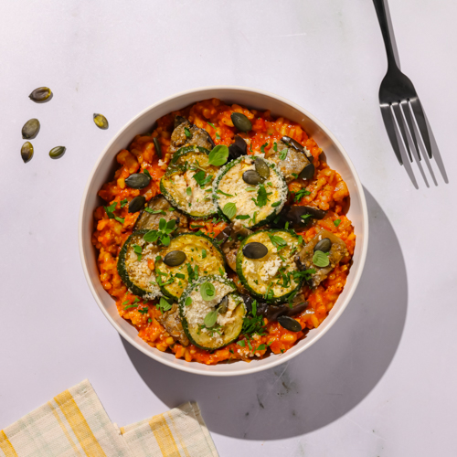 Risotto pomidorowe z grillowanymi warzywami