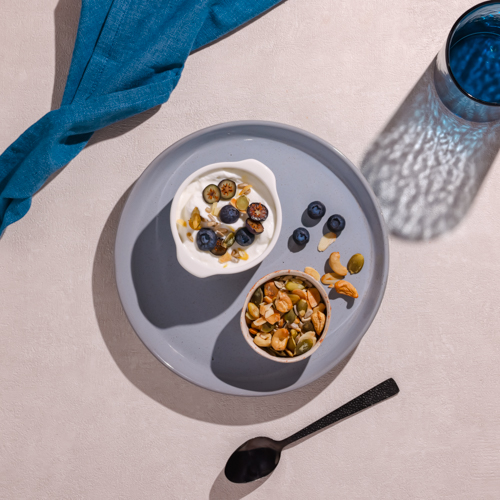 Keto muesli orzechowe z jogurtem