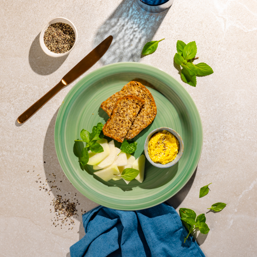 Pasta z kukurydzy z pieczywem bezglutenowym i kalarepą