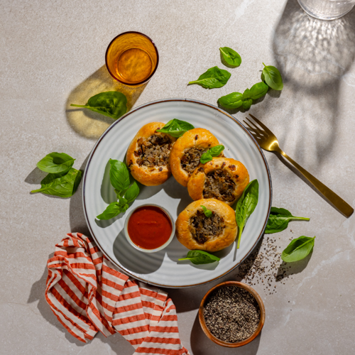 Bułeczki cebulowe z makiem i domowym ketchupem