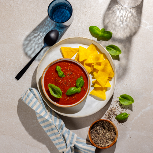 Krem pomidorowy z nachosami