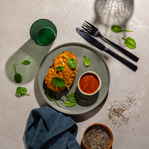 Bakłażan faszerowany kurczakiem i kaszą z sosem pomidorowym