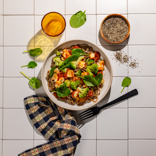 Makaron z sosem arrabbiata z kurczakiem 