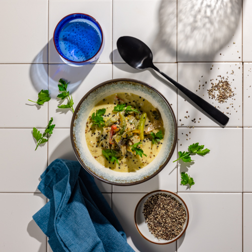 Zupa Tom Kha z boczniakami i trawą cytrynową 