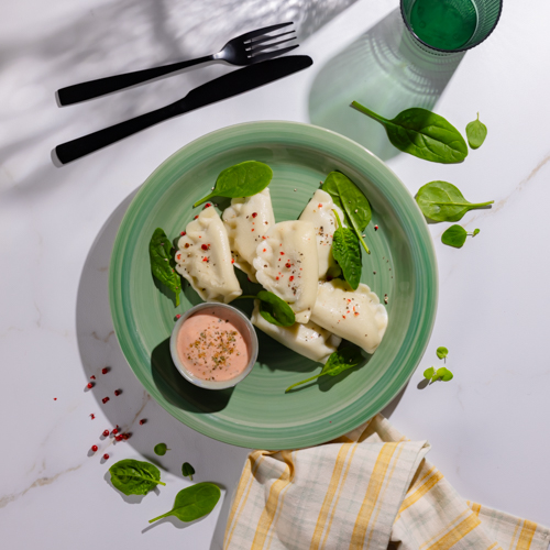 Bezglutenowe pierogi z gryczanym farszem brokułowym z fetą