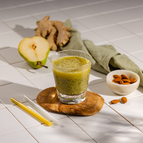 Koktajl z jarmużem, gruszką i imbirem