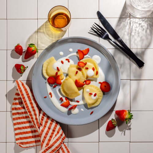 Pierogi z serem i jogurtem naturalnym