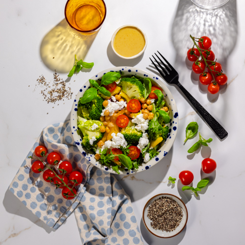 Sałatka z kozim serem, brokułem i musztardowym winegretem