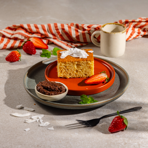 Śniadaniowe ciasto keto z kremem orzechowym