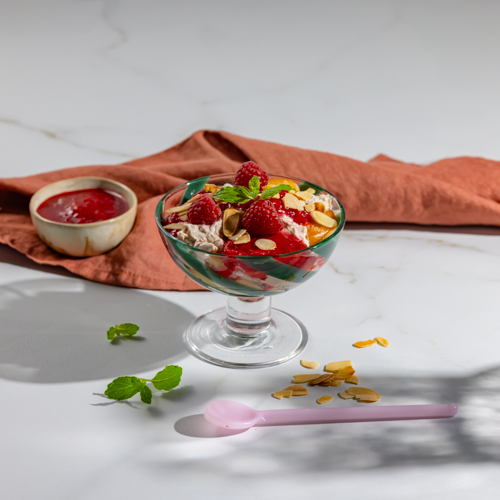 Deser kawowy na biszkoptach z musem jeżynowym