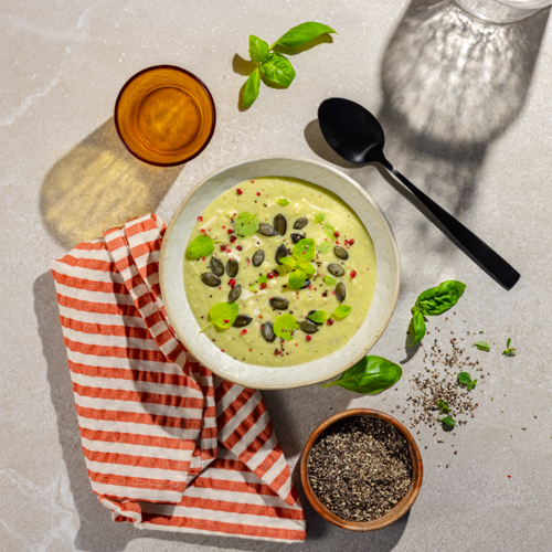 Krem z pora i cukinii z serem mozzarella