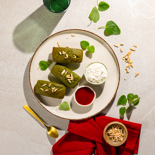 Zielone mini chlebki na słodko z cynamonowym twarożkiem i musem malinowym