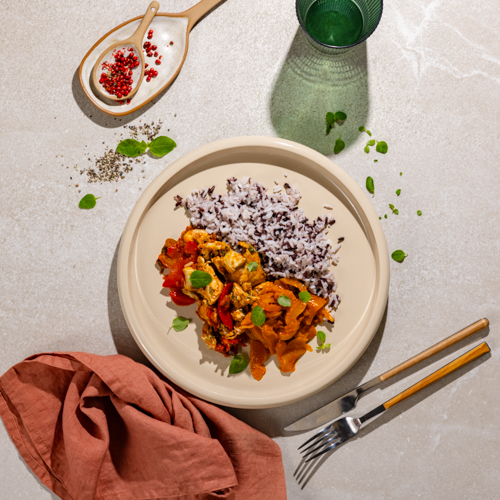 Fajitas z indykiem, salsą i biało-czarnym ryżem Fajitas z indykiem, salsą i biało-czarnym ryżem