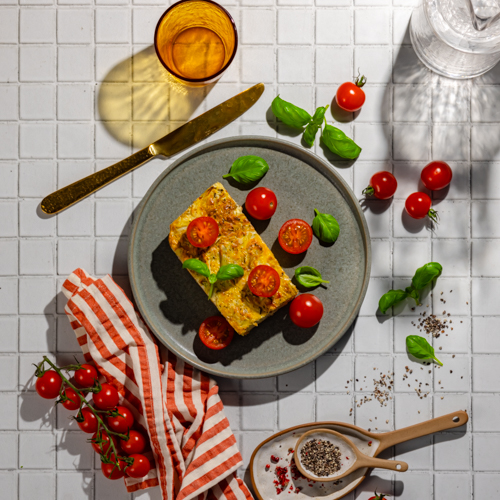 Quiche lorraine z wędzonym boczkiem i karczochami 