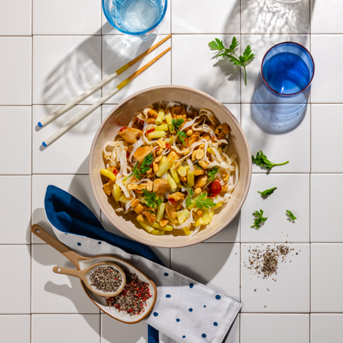 Indyk Kung Pao z makaronem ryżowym