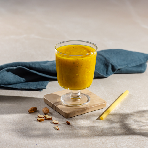 Koktajl z pietruszką, ananasem i kurkumą